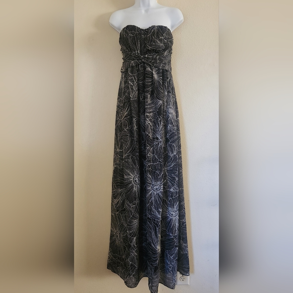 Jessica Simpson Black and White Strapless Floral Maxi Dress
